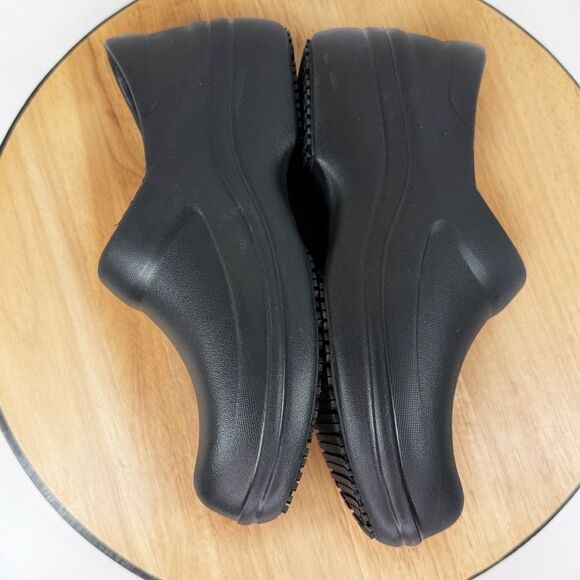 Crocs Neria Pro II Slip Resistant Work Clogs Black 7 Slip On 205384 - Picture 5 of 10